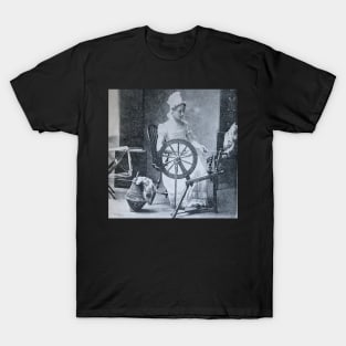 Spinning wheel, 19th century, black and white antique history T-Shirt